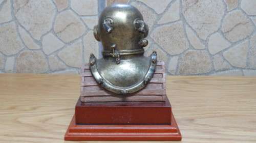 Interesting Vintage Mounted Desco MkV United States Navy Deep Sea Diving Helmet Paperweight H: 14 cm