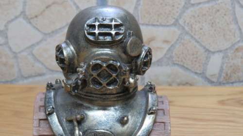 Interesting Vintage Mounted Desco MkV United States Navy Deep Sea Diving Helmet Paperweight H: 14 cm