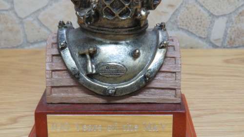 Interesting Vintage Mounted Desco MkV United States Navy Deep Sea Diving Helmet Paperweight H: 14 cm