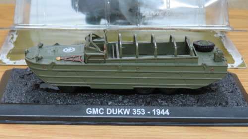 Boxed Amercom Collection GMC DUKW 353 - 1944 U.S. Military Vehicle Scale 1:72 L: 135 mm