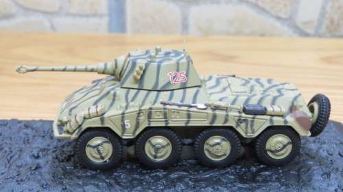 Boxed Deagostini Sd.Kfz.234/2 Puma 11.SS-Fw.Pz.Gren.Div `Norland` Narva (Estonia) - 1944 Scale 1:72