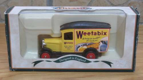 Boxed Vintage Corgi Limited Edition Days Gone 10 cwt Light Van Weetabix DG021063 L: 8cm