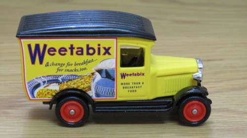 Boxed Vintage Corgi Limited Edition Days Gone 10 cwt Light Van Weetabix DG021063 L: 8cm
