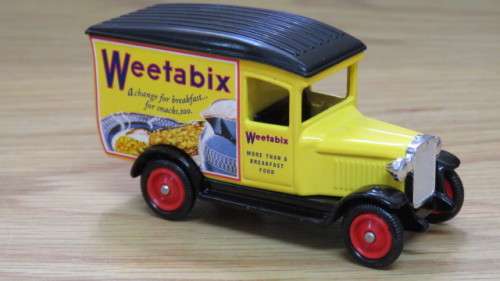 Boxed Vintage Corgi Limited Edition Days Gone 10 cwt Light Van Weetabix DG021063 L: 8cm
