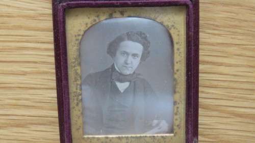 Lot of Three Victorian Ambrotypes and One Daguerreotype in Full Split Cases. Details in Description