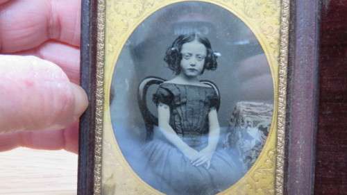 Lot of Three Victorian Ambrotypes and One Daguerreotype in Full Split Cases. Details in Description
