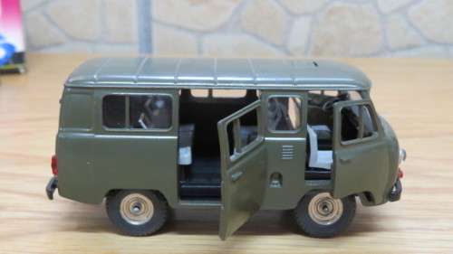 Awesome Vintage Boxed Sixties Solido 4534 VW Combi Scale 1:43 Made in USSR L: 9,5cm