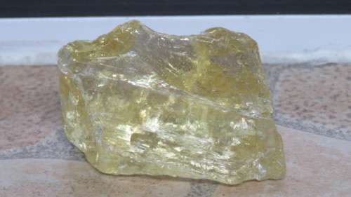 Gorgeous Golden Apatite Natural Stone Crystal 6,5 x 4 x 3,5 cm
