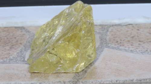 Gorgeous Golden Apatite Natural Stone Crystal 6,5 x 4 x 3,5 cm