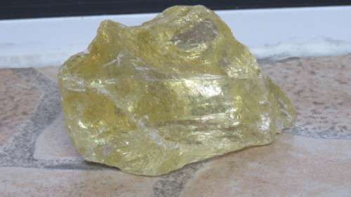 Gorgeous Golden Apatite Natural Stone Crystal 6,5 x 4 x 3,5 cm