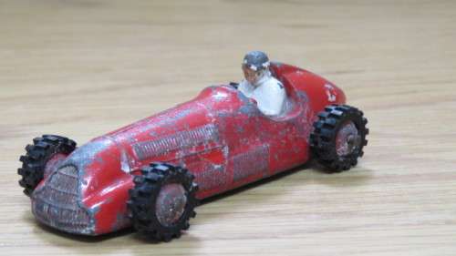 Vintage Dinky Toys #23F Red Alfa-Romeo Racing Car L: 10 cm