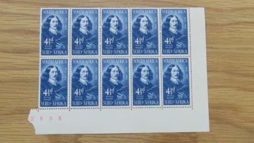 Block of Ten Unused 1952 Union of South Africa Tercentenary of Landing of Van Riebeeck 4 1/2d Stamps