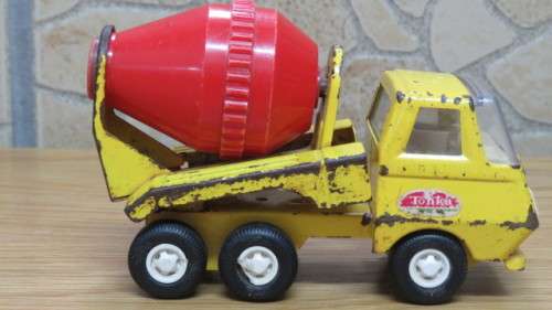 Awesome Vintage Pressed Steel Tonka Cement Mixer Toy Truck L: 12 cm