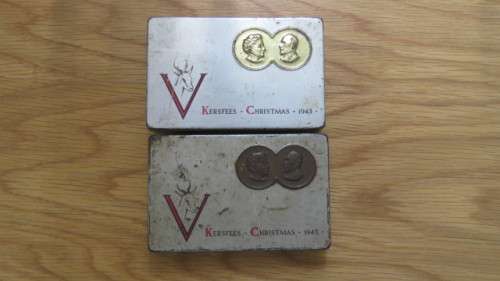 Two Wonderful Collectible Vintage WW2 Kersfees/Christmas Cigarette Tins 11,3 x 7 x 2 cm
