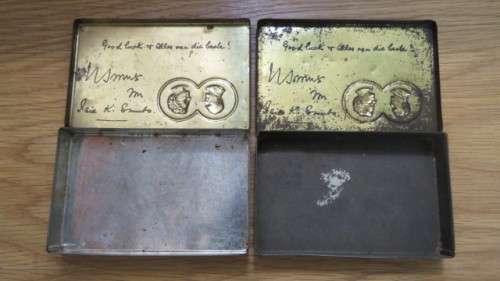 Two Wonderful Collectible Vintage WW2 Kersfees/Christmas Cigarette Tins 11,3 x 7 x 2 cm