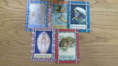 Boxed 52-Card Deck With Guidebook `Trust Your Vibes` Oracle Cards by Sonia Choquette