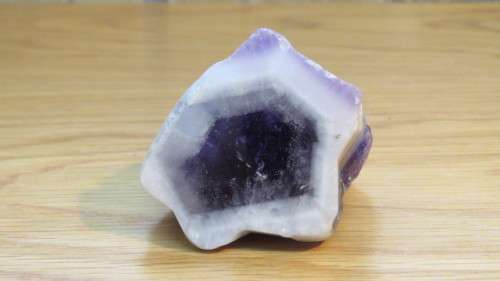 Gorgeous Chunky, Raw, Unpolished Rough Rainbow Flourite Speciman 6,4 x 4,7 x 5 cm