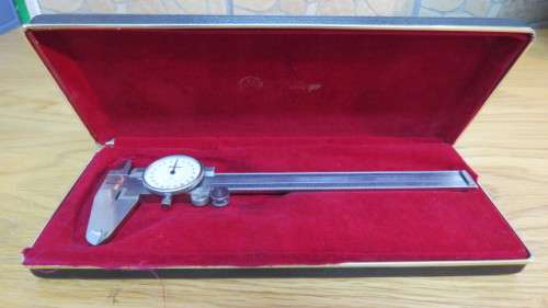 Vintage Mitutoyo Model No. 505-626 001` Dial Caliper 6 Inch (15cm) in Original Case. Made in Japan.