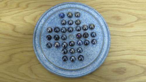 Wonderful Vintage Ceramic Round Marble Solitaire Game D: 21 cm
