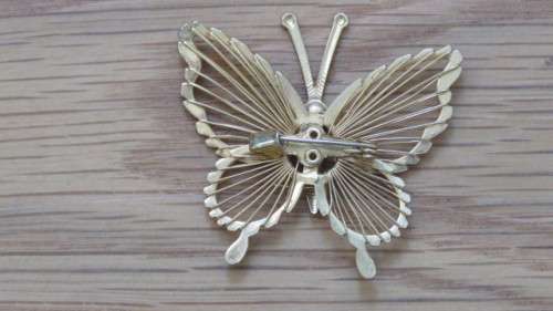 Lot of Eight Vintage Animal and Insect Brooches. Details in Description.