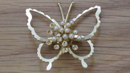 Lot of Eight Vintage Animal and Insect Brooches. Details in Description.