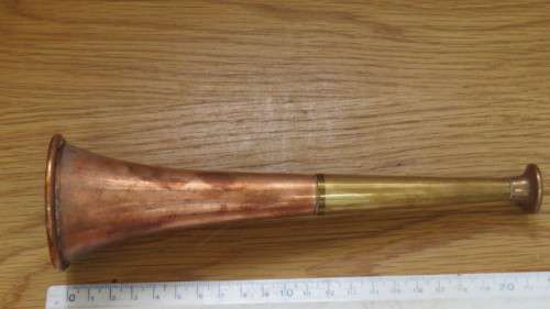 Interesting Quality Well Made Vintage Copper and Brass Hunting Horn No Makers Mark L, 22 cm