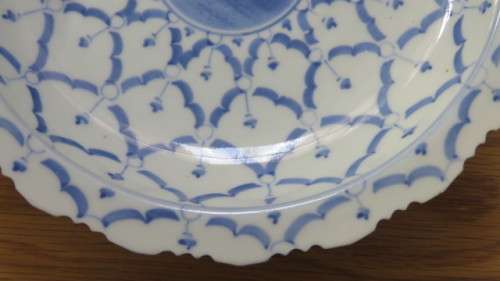Lovely Vintage Thai Ceramic Dish/Tray With Thai Design H: 8 cm