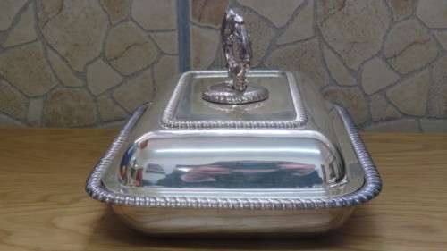 Beautiful Vintage Silver Plate Rectangular Lidded Entree Dish With Ornate Finial 21 x 28 cm