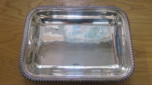 Beautiful Vintage Silver Plate Rectangular Lidded Entree Dish With Ornate Finial 21 x 28 cm