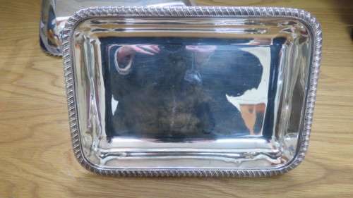 Beautiful Vintage Silver Plate Rectangular Lidded Entree Dish With Ornate Finial 21 x 28 cm