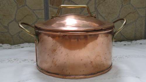 Stunning Vintage Copper and Brass Cooking Pot With Lid 15 x 8,5 cm