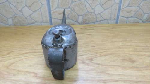 Superb Vintage Metal 1/2 Pint Kayes of Leeds `Pie Crust` Long Nosed Oil Can Cir. 1920s L: 28,5 cm