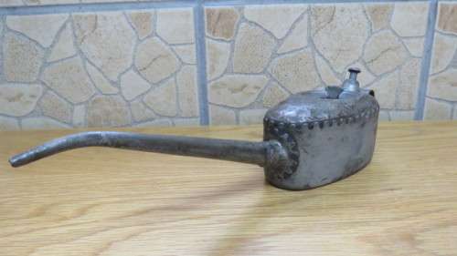 Superb Vintage Metal 1/2 Pint Kayes of Leeds `Pie Crust` Long Nosed Oil Can Cir. 1920s L: 28,5 cm