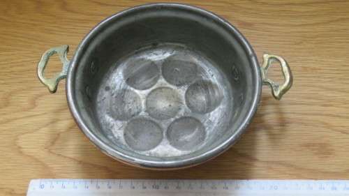 Wonderful Vintage Copper 6-Egg Poacher/Escargot Pan With Brass Handles D: 16 cm H: 5 cm