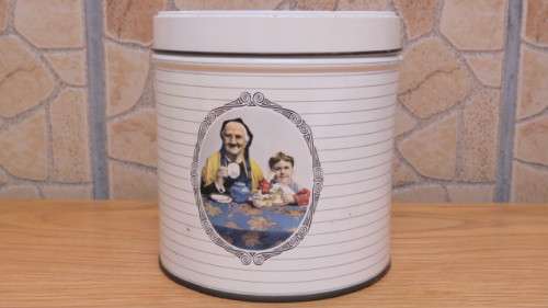 Wonderful Vintage Mazawattee 1lb Tea Tin H: 13 cm D: 12 cm