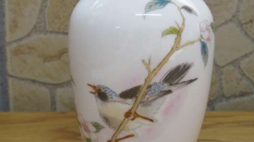 Beautiful Vintage Kakesu Collection Meadowlark Bird Floral Japanese Porcelain Vase H: 15,5 cm
