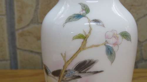 Beautiful Vintage Kakesu Collection Meadowlark Bird Floral Japanese Porcelain Vase H: 15,5 cm
