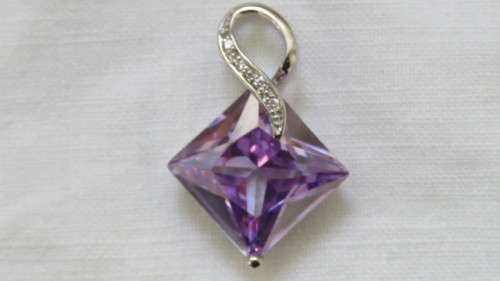 Vintage Sterling Silver and Amethyst Coloured Stone Pendant With Clear Stones 2,8 x 2 cm 5.5 g