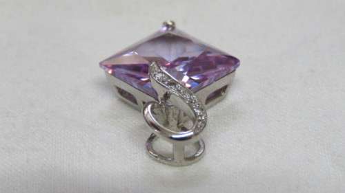 Vintage Sterling Silver and Amethyst Coloured Stone Pendant With Clear Stones 2,8 x 2 cm 5.5 g