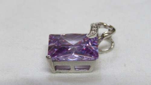 Vintage Sterling Silver and Amethyst Coloured Stone Pendant With Clear Stones 2,8 x 2 cm 5.5 g