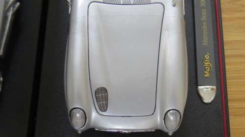 Vintage Boxed Maisto `Premiere Edition` #36898 Mercedes-Benz 300 SLR Coupe `Unlenhaut` Scale 1:18