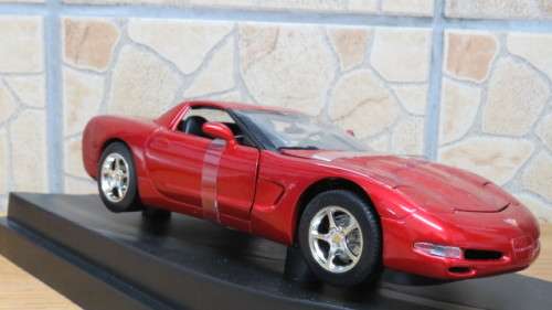 Fantastic Boxed Vintage Hot  Wheels Custom Candy-Red Paint C5 Corvette Scale 1:18