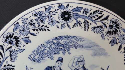 Pretty, Vintage Boch Belgium Blue and White Delft Plate D: 21,5 cm