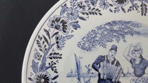 Pretty, Vintage Boch Belgium Blue and White Delft Plate D: 21,5 cm