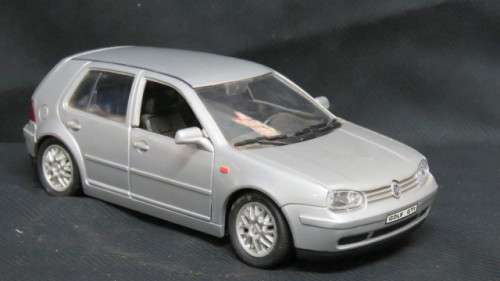 Awesome Vintage Welly #9378 Volkswagen Golf IV Scale 1:24 L: 17 cm