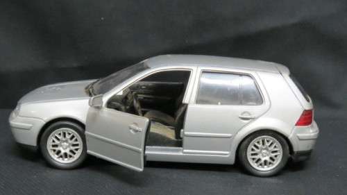 Awesome Vintage Welly #9378 Volkswagen Golf IV Scale 1:24 L: 17 cm