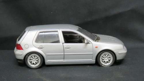 Awesome Vintage Welly #9378 Volkswagen Golf IV Scale 1:24 L: 17 cm
