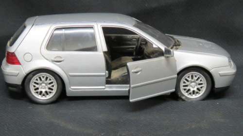 Awesome Vintage Welly #9378 Volkswagen Golf IV Scale 1:24 L: 17 cm