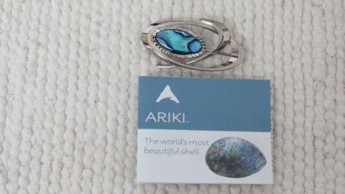 Beautiful Vintage Handmade New Zealand Ariki Genuine Paua Shell Brooch in Box 40 x 20 mm