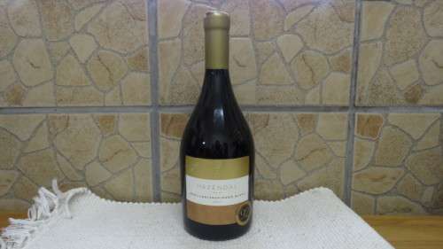 Sealed 750ml Bottle of Hazendal 2017 Semillon/Sauvignon Blanc
